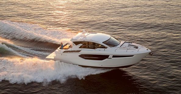 Cruisers Yachts 42 Cantius