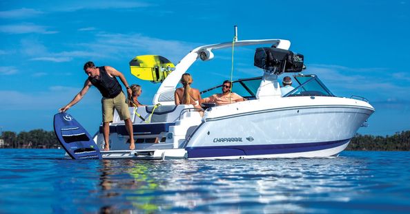 Chaparral 30 Surf